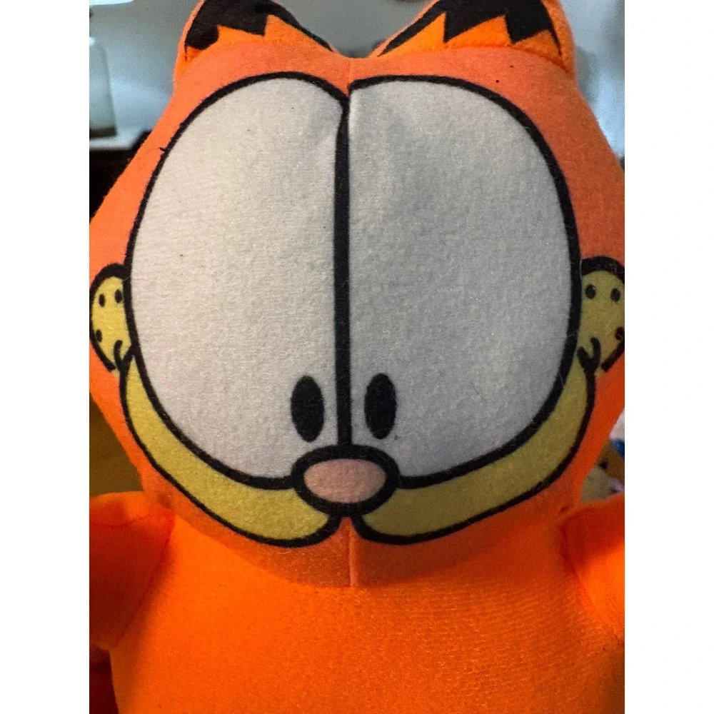 Nickelodeon Garfield Plush Stuffed Animal Orange Tabby Cat Toy Collectible